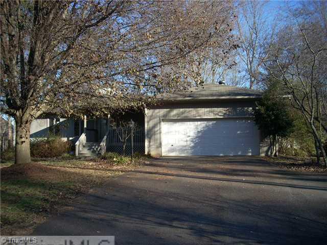 617 McGregor Road Winston-Salem, NC 27103 - Photo 1 of 8 Exterior Front.