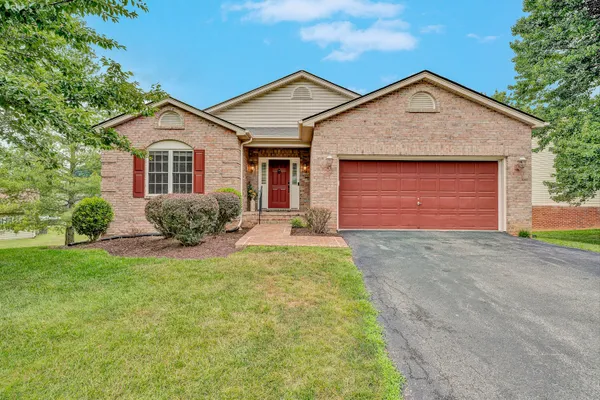 $575,000 | 4018 Overlook Trail Drive, Roanoke, VA 24018