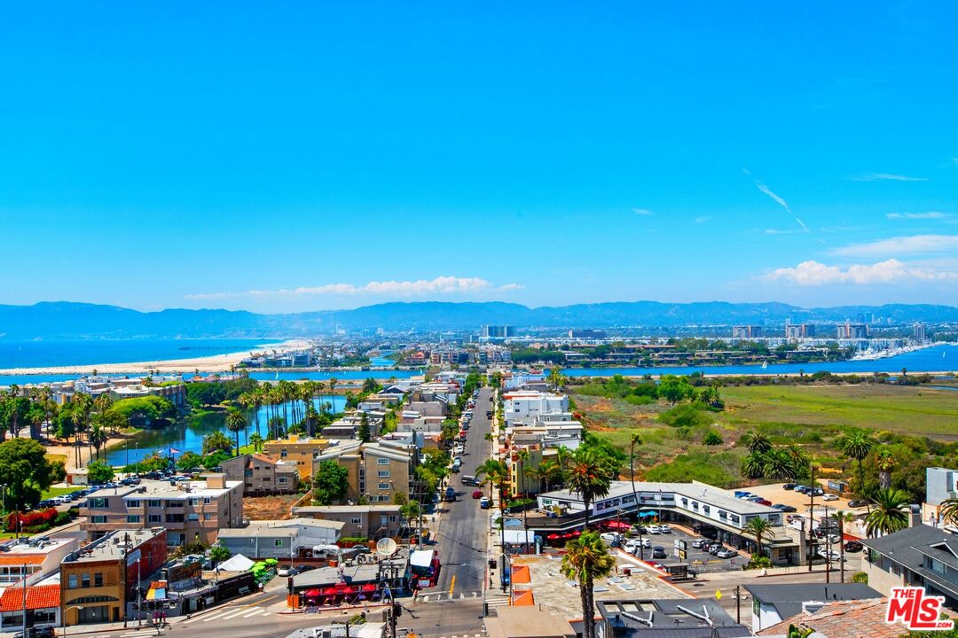 217 Fowling Street Playa del Rey, CA 90293 - Photo 32 of 51 a view of a city and ocean view