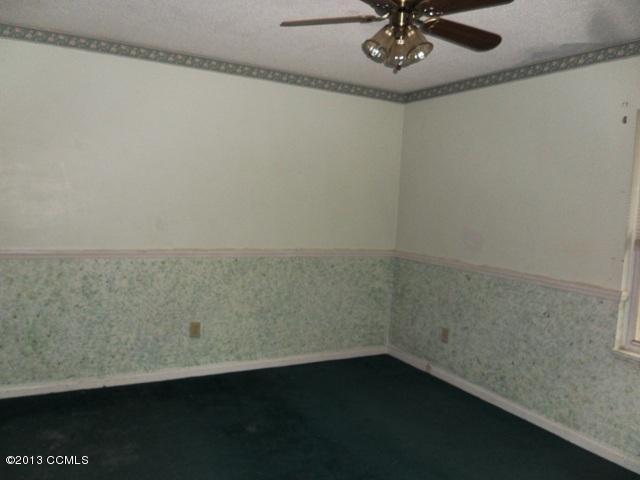 222 Poplar Road Havelock, NC 28532 - Photo 5 of 8 bed1
