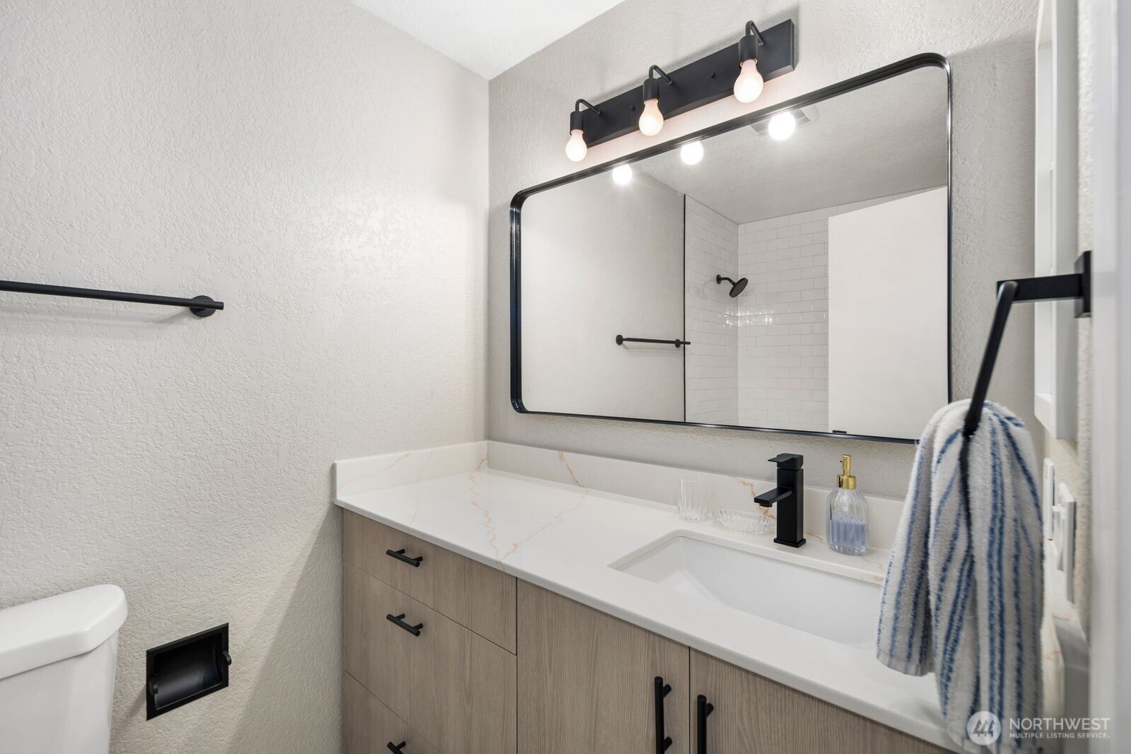 15368 Southeast 182nd Street Renton, WA 98058 - Photo 24 of 40