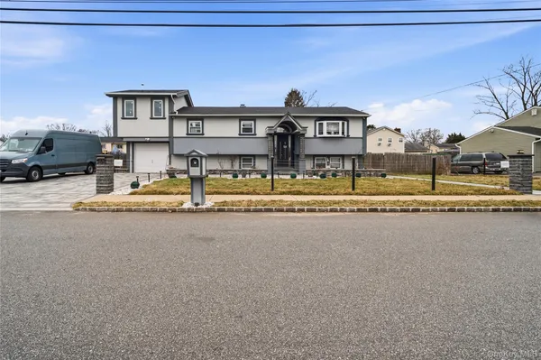 $849,999 | 568 Centerwood Street, West Babylon, NY 11704