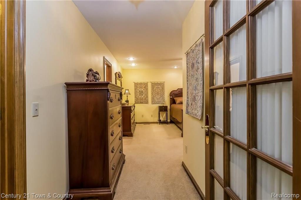 545 Sunlight Drive Rochester Hills, MI 48309 - Photo 34 of 68