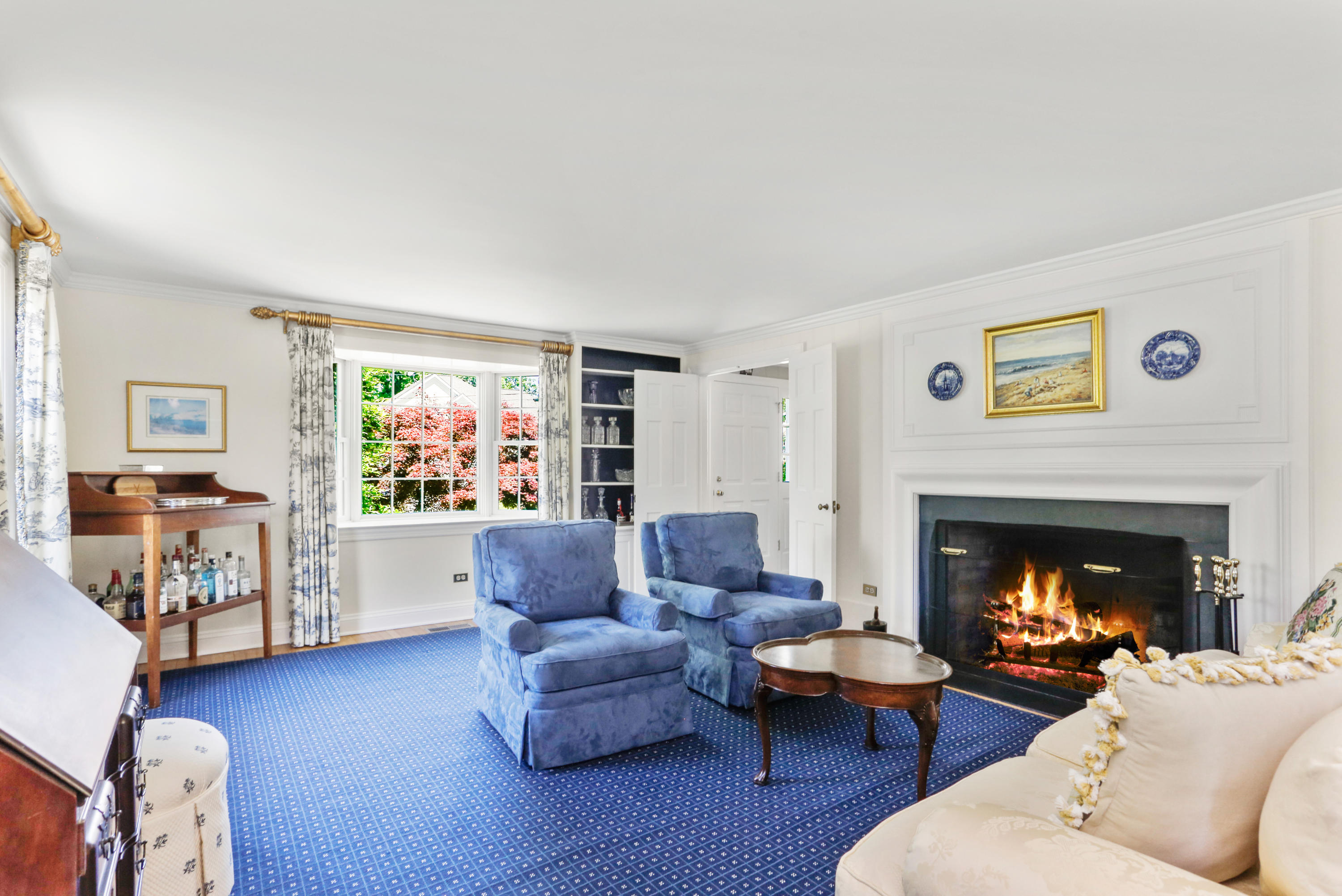 68 Brooks Road New Canaan, CT 06840 - Photo 15 of 32 livingroom2
