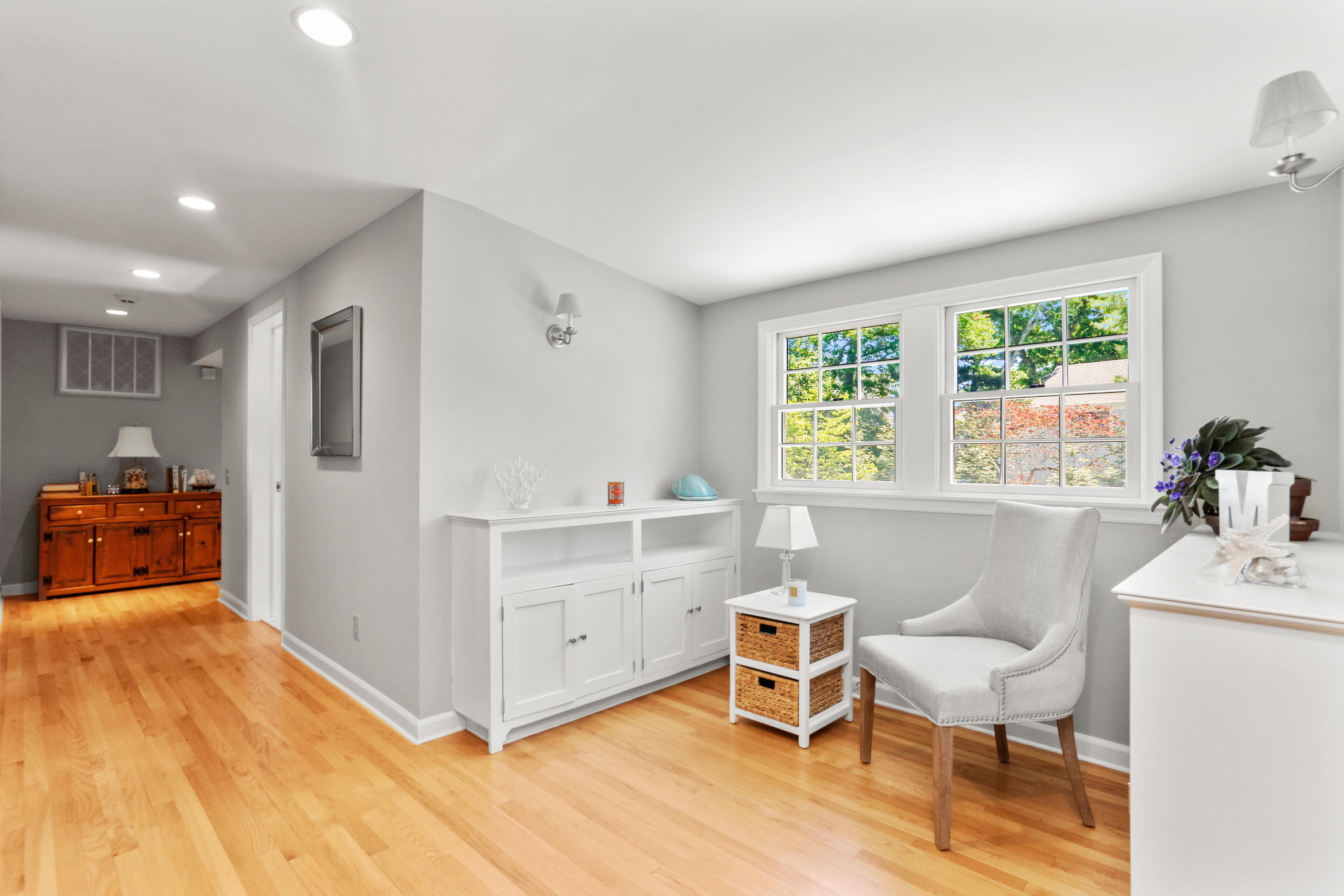 68 Brooks Road New Canaan, CT 06840 - Photo 21 of 32 sitting area
