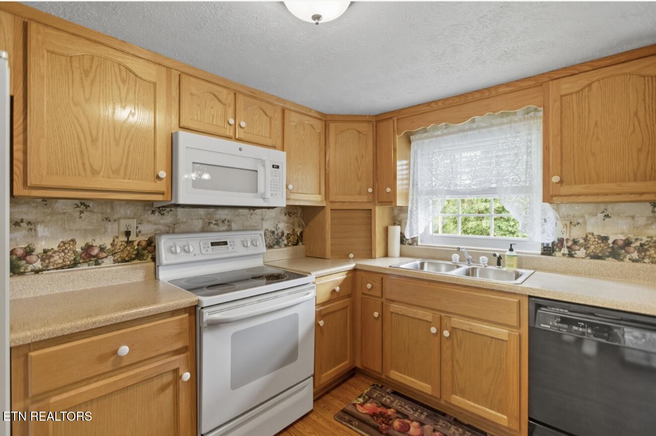 308 Mimosa Street Tazewell, TN 37879 - Photo 26 of 58 IMG_8128