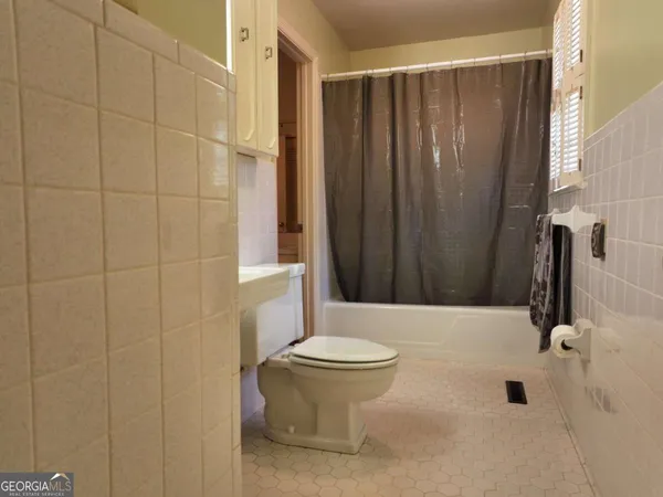$235,000 | 16 South Woodlawn Drive, Blakely, GA 39823