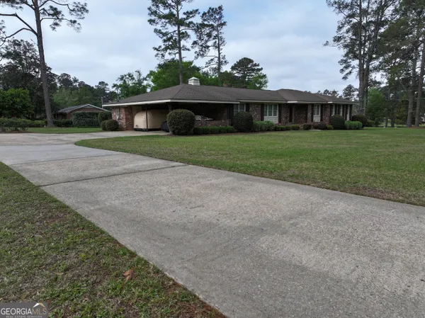 $235,000 | 16 South Woodlawn Drive, Blakely, GA 39823