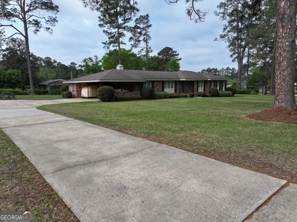 $235,000 | 16 South Woodlawn Drive, Blakely, GA 39823