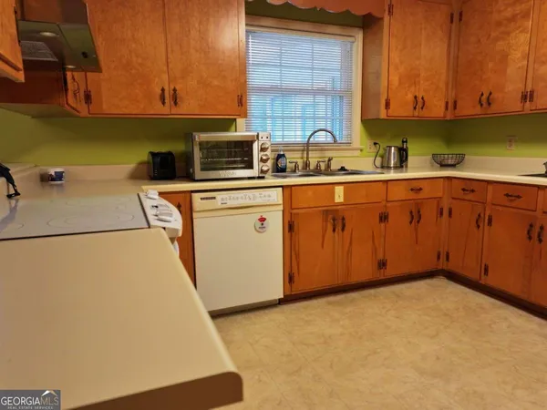 $235,000 | 16 South Woodlawn Drive, Blakely, GA 39823