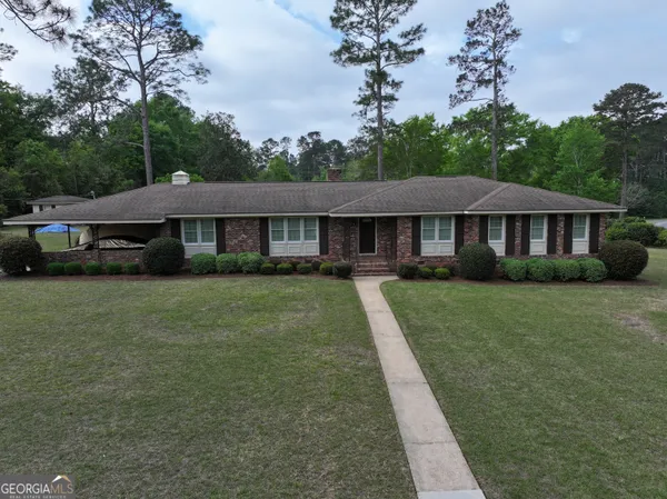 $235,000 | 16 South Woodlawn Drive, Blakely, GA 39823