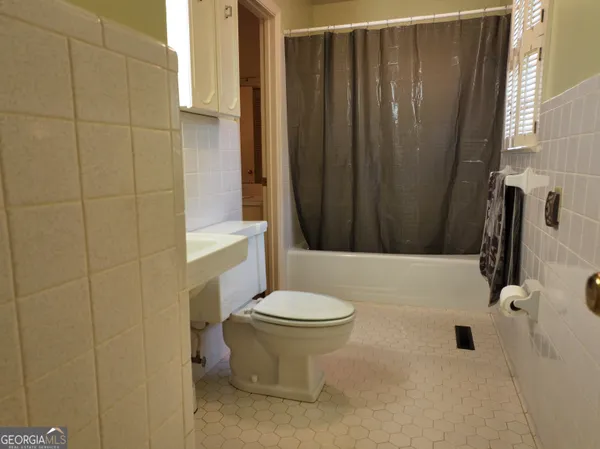 $235,000 | 16 South Woodlawn Drive, Blakely, GA 39823