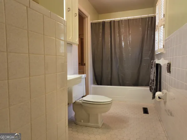 $235,000 | 16 South Woodlawn Drive, Blakely, GA 39823