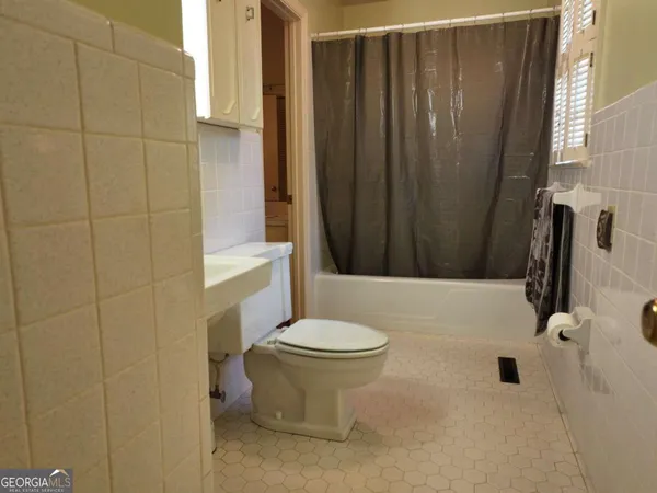 $235,000 | 16 South Woodlawn Drive, Blakely, GA 39823