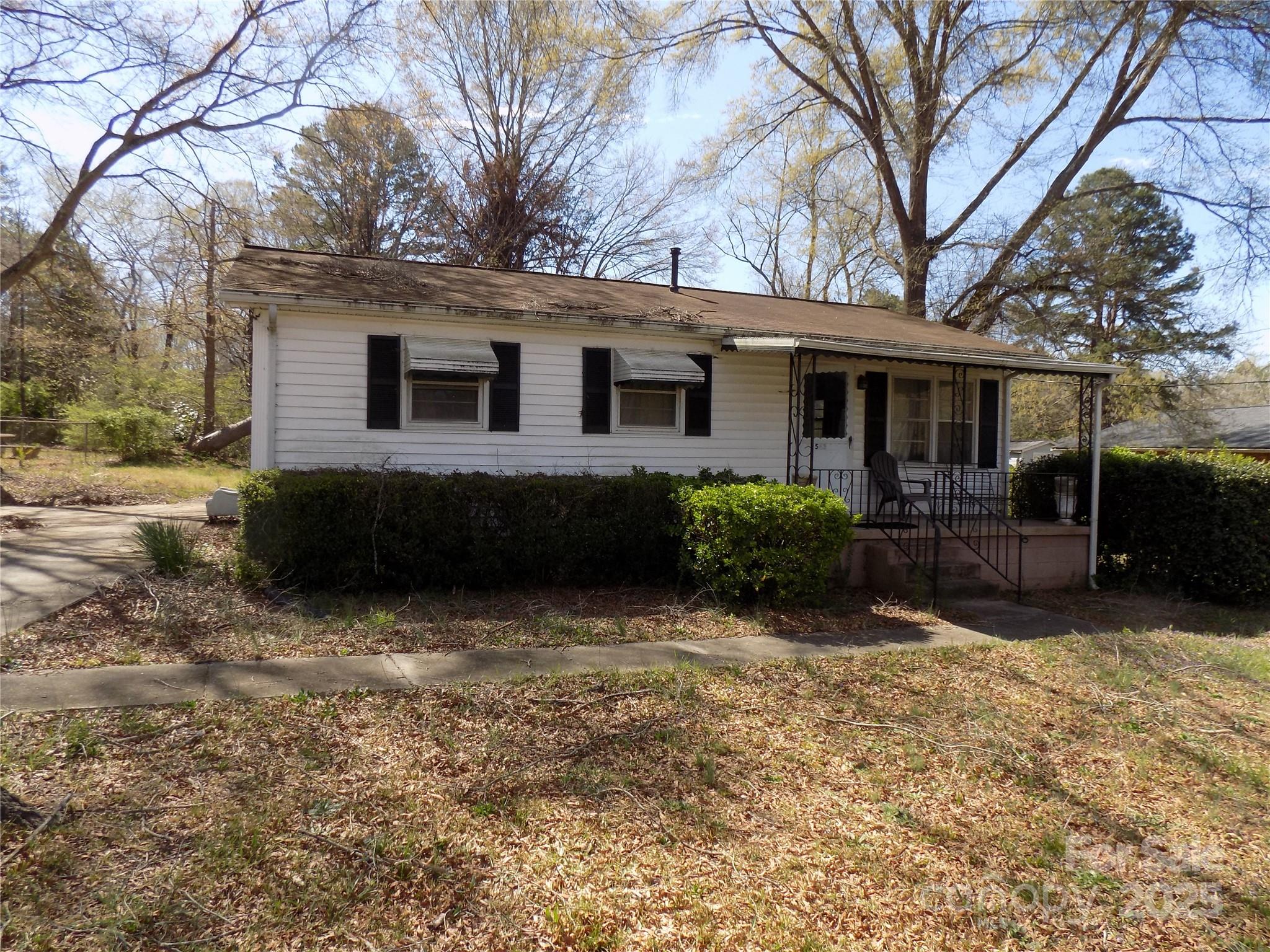543 Queens Road Gastonia, NC 28052 - Photo 1 of 12 Gallery Image 1