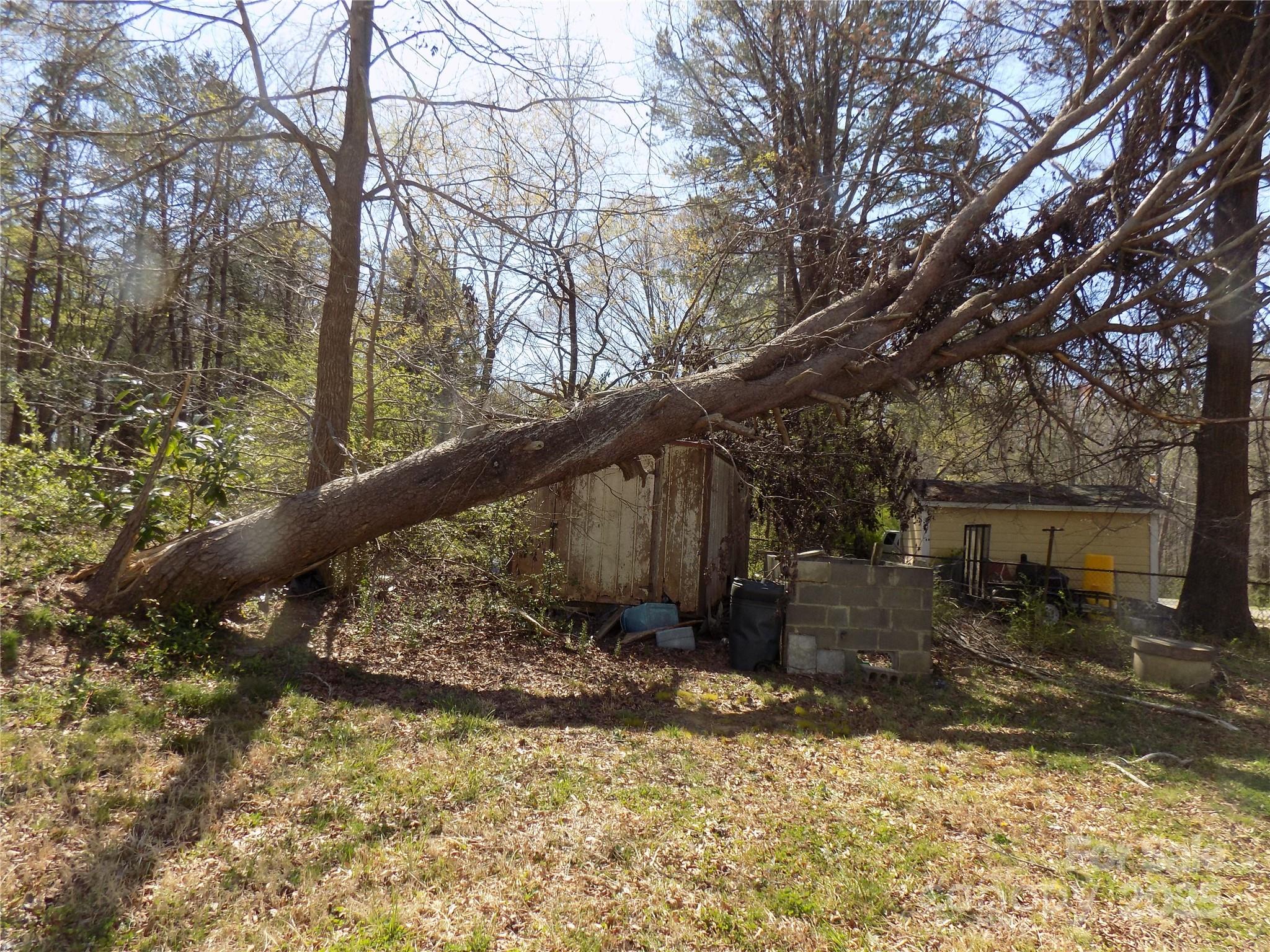 543 Queens Road Gastonia, NC 28052 - Photo 4 of 12 Gallery Image 4
