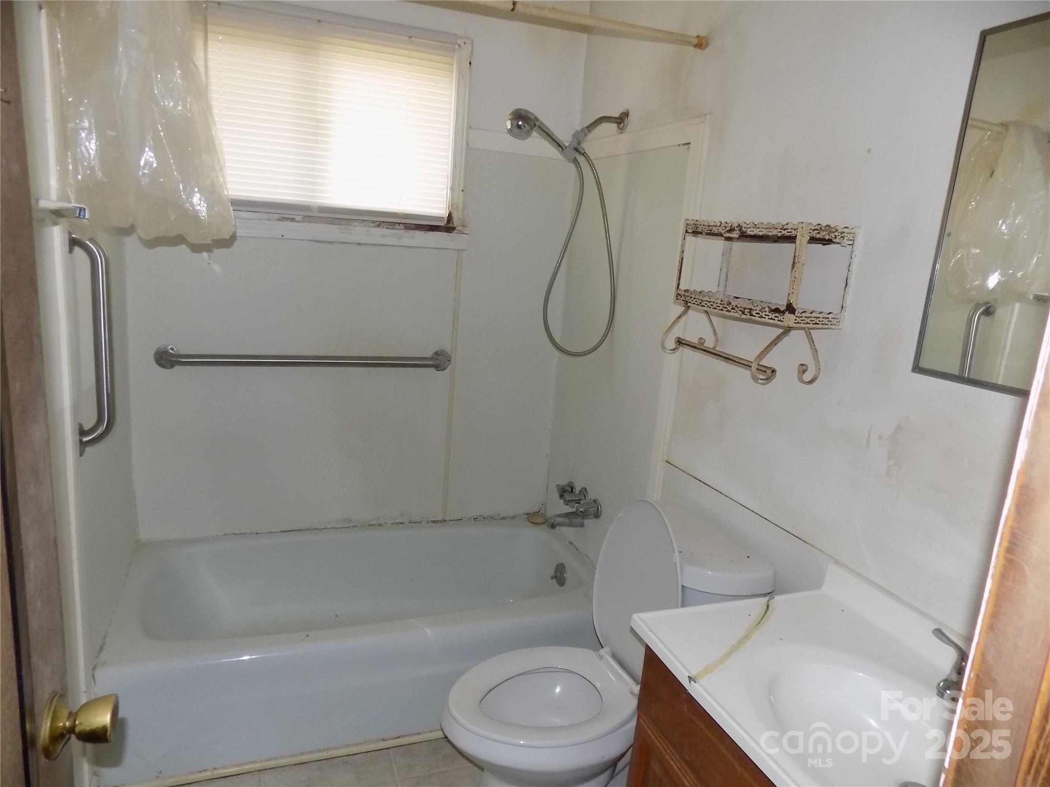 543 Queens Road Gastonia, NC 28052 - Photo 10 of 12 Gallery Image 10