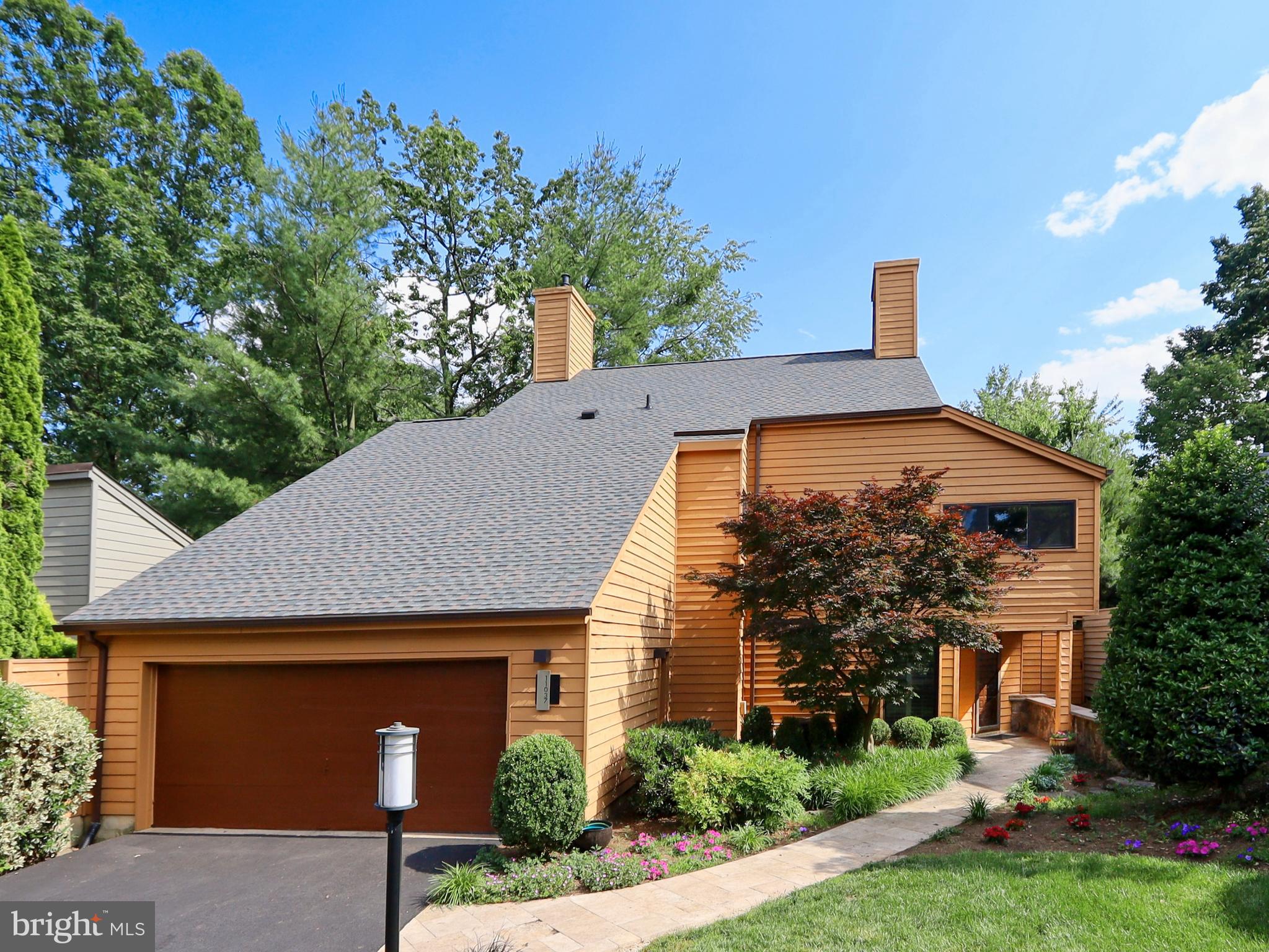 11037 Solaridge Drive Reston, VA 20191 - Photo 1 of 45 Exciting contemporary architecture