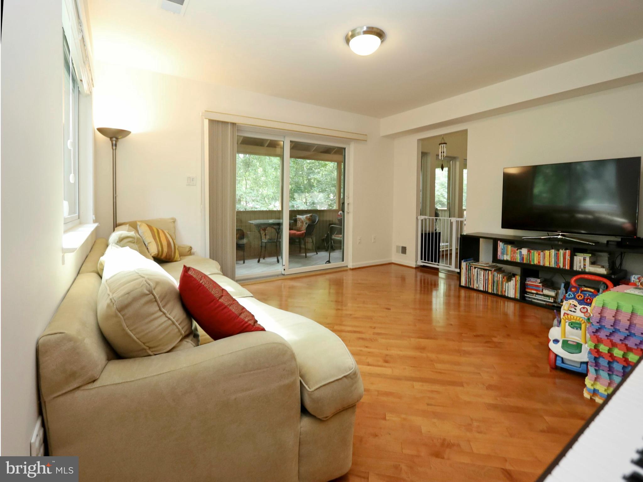 11037 Solaridge Drive Reston, VA 20191 - Photo 14 of 45 Hardwood floors
