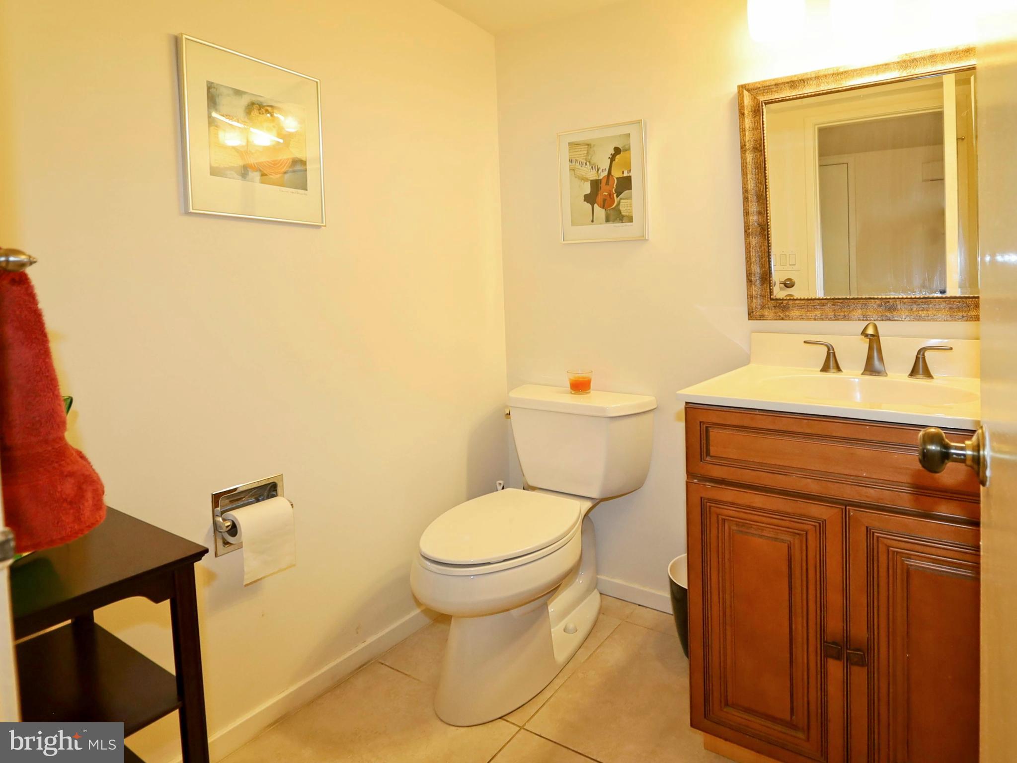 11037 Solaridge Drive Reston, VA 20191 - Photo 18 of 45 Renovated powder room