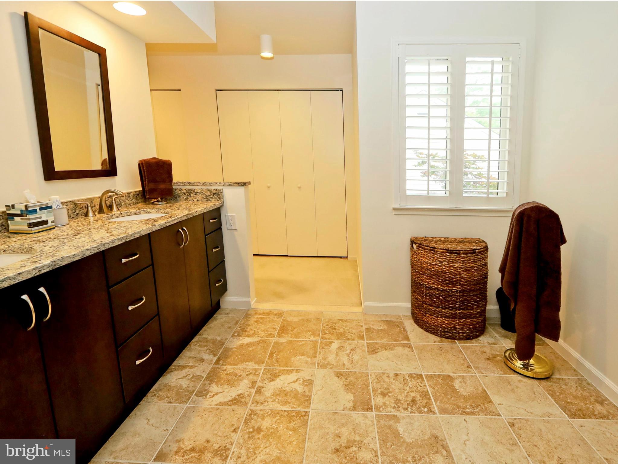 11037 Solaridge Drive Reston, VA 20191 - Photo 25 of 45 Renovated master bath