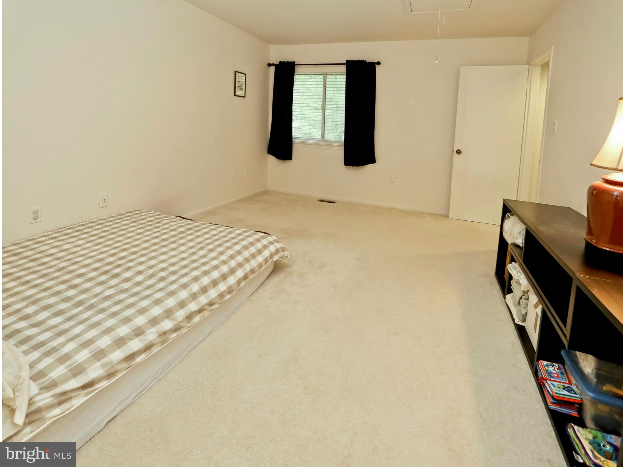 11037 Solaridge Drive Reston, VA 20191 - Photo 29 of 45 Bedroom 2