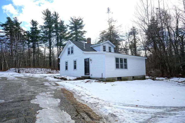 $377,500 | 22 Davis Village Road, New Ipswich, NH 03071
