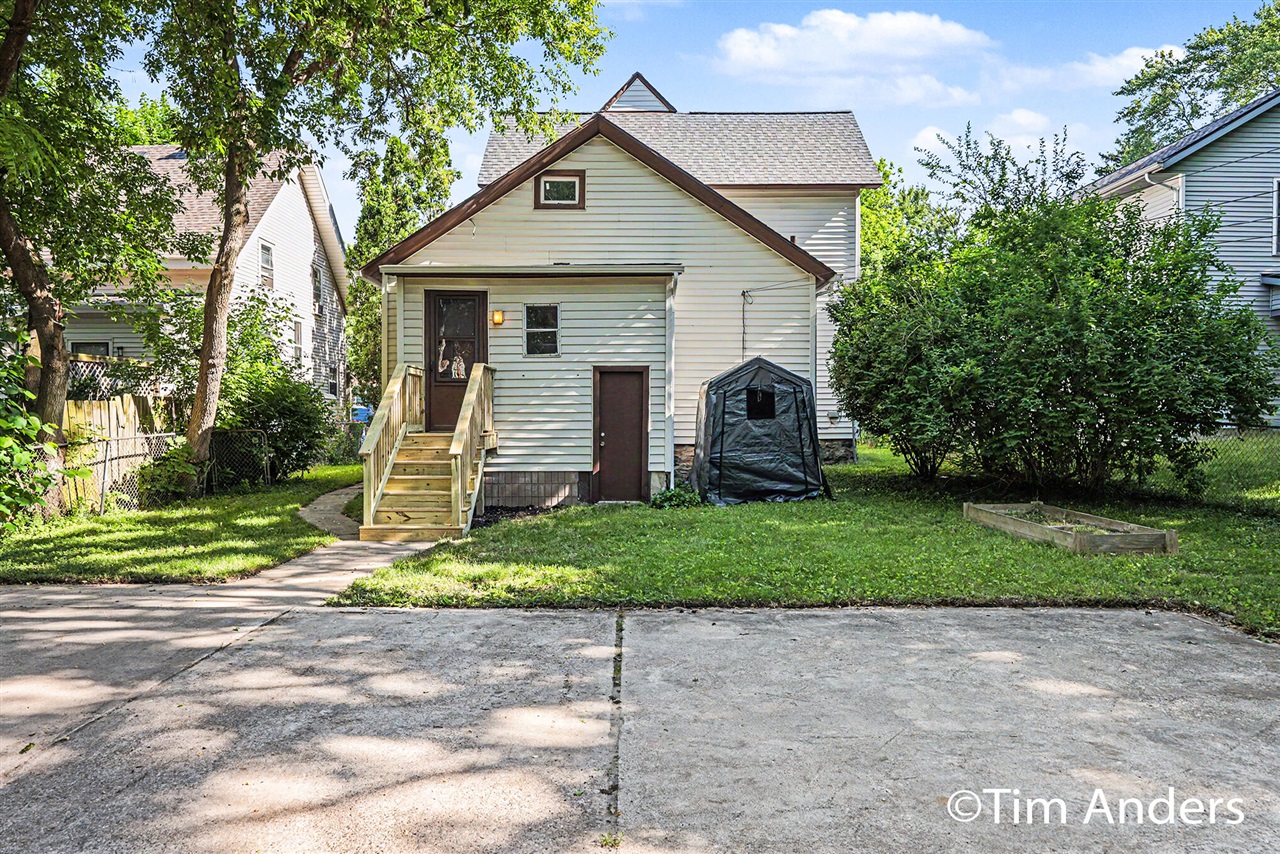 816 Innes Street Northeast Grand Rapids, MI 49503 - Photo 20 of 24
