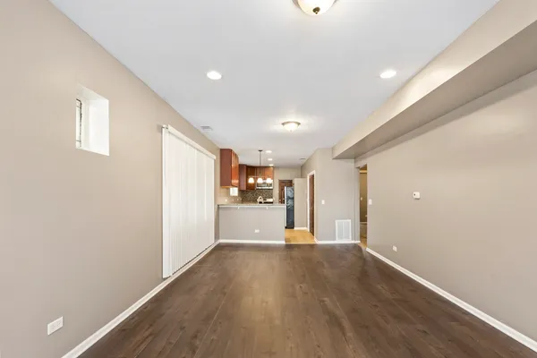 $1,600 | 323 Memorial Drive, Unit 2, Calumet City, IL 60409