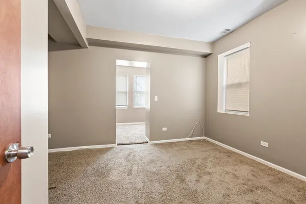 $1,600 | 323 Memorial Drive, Unit 2, Calumet City, IL 60409