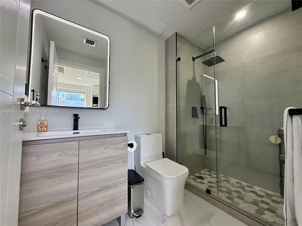 $2,900 | 944 Jefferson Avenue, Unit 9, Miami Beach, FL 33139