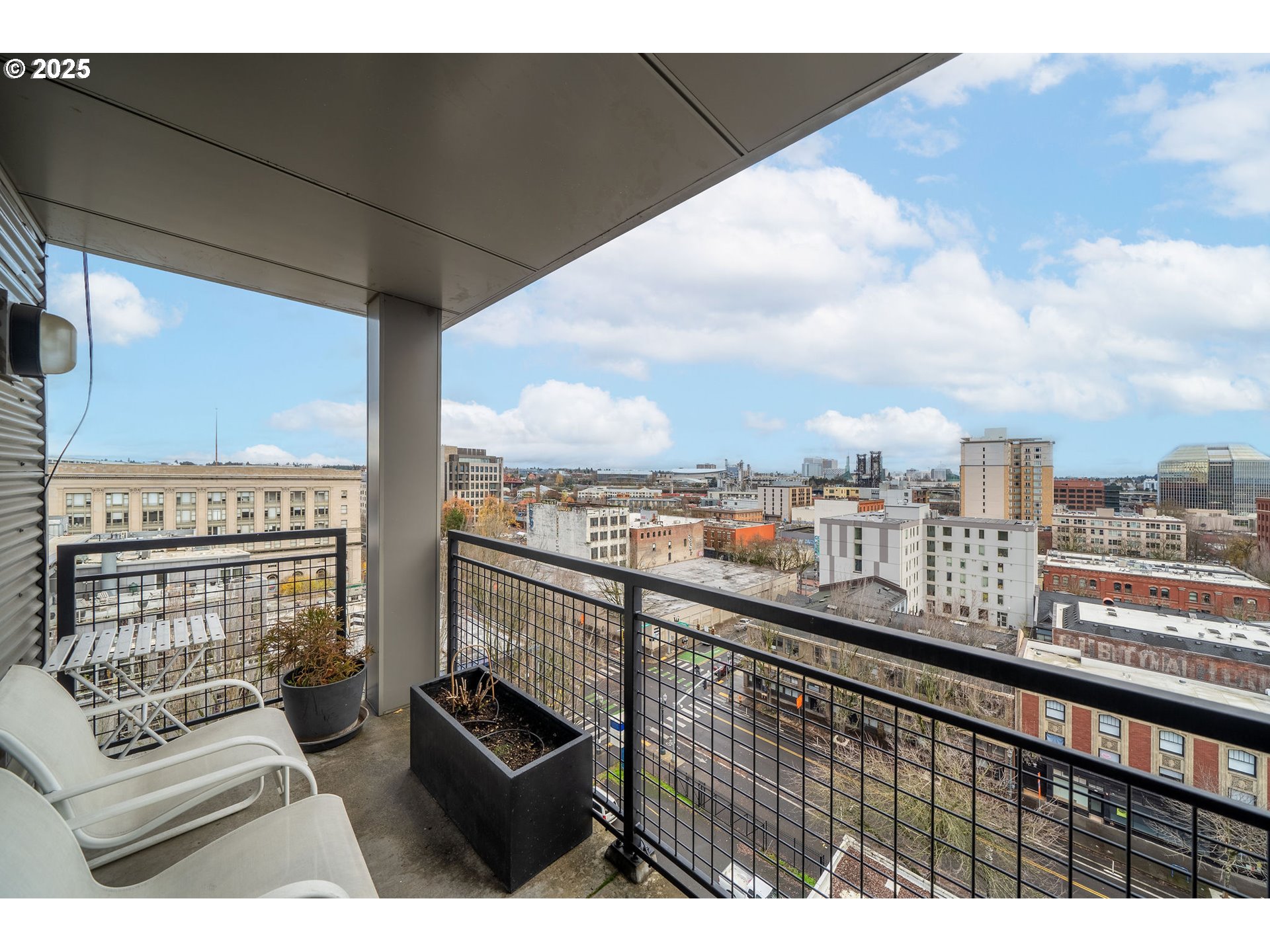 300 Northwest 8th Avenue, Unit 902 Portland, OR 97209 - Photo 26 of 46 a view of city from balcony