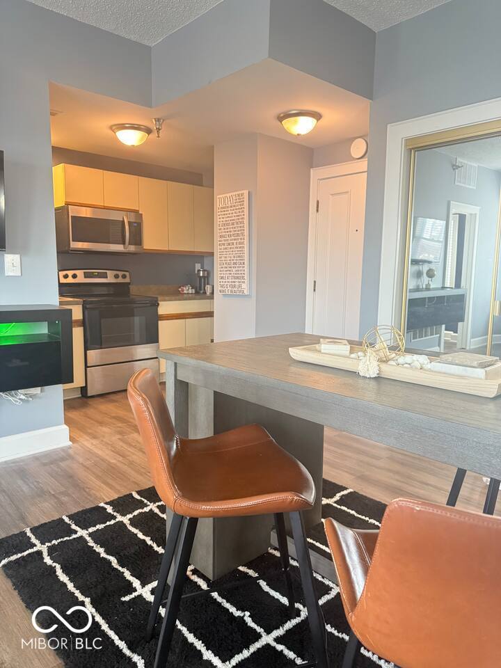 230 9th Street, Unit 406 Indianapolis, IN 46204 - Photo 6 of 14