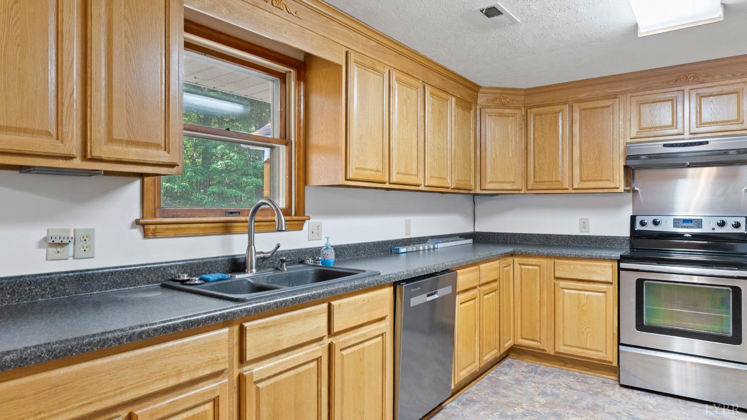 5155 Stage Road Concord, VA 24538 - Photo 9 of 52 Gallery Image 9