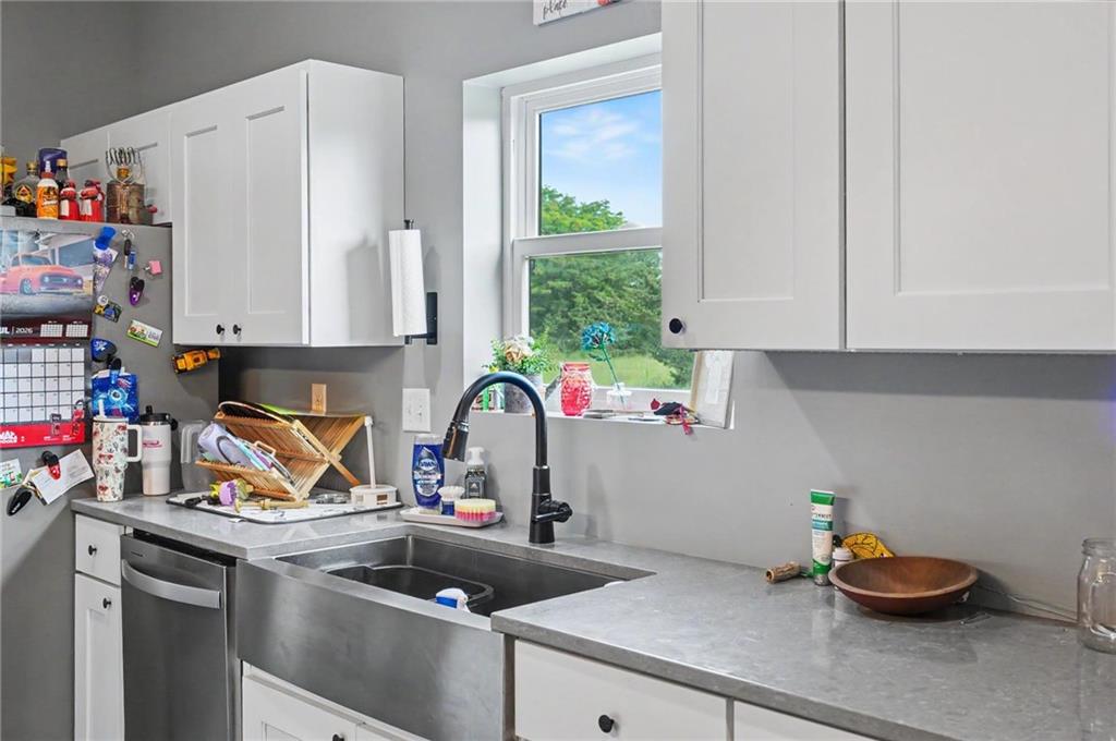 2216 Eisenhower Road Ottawa, KS 66067 - Photo 12 of 54