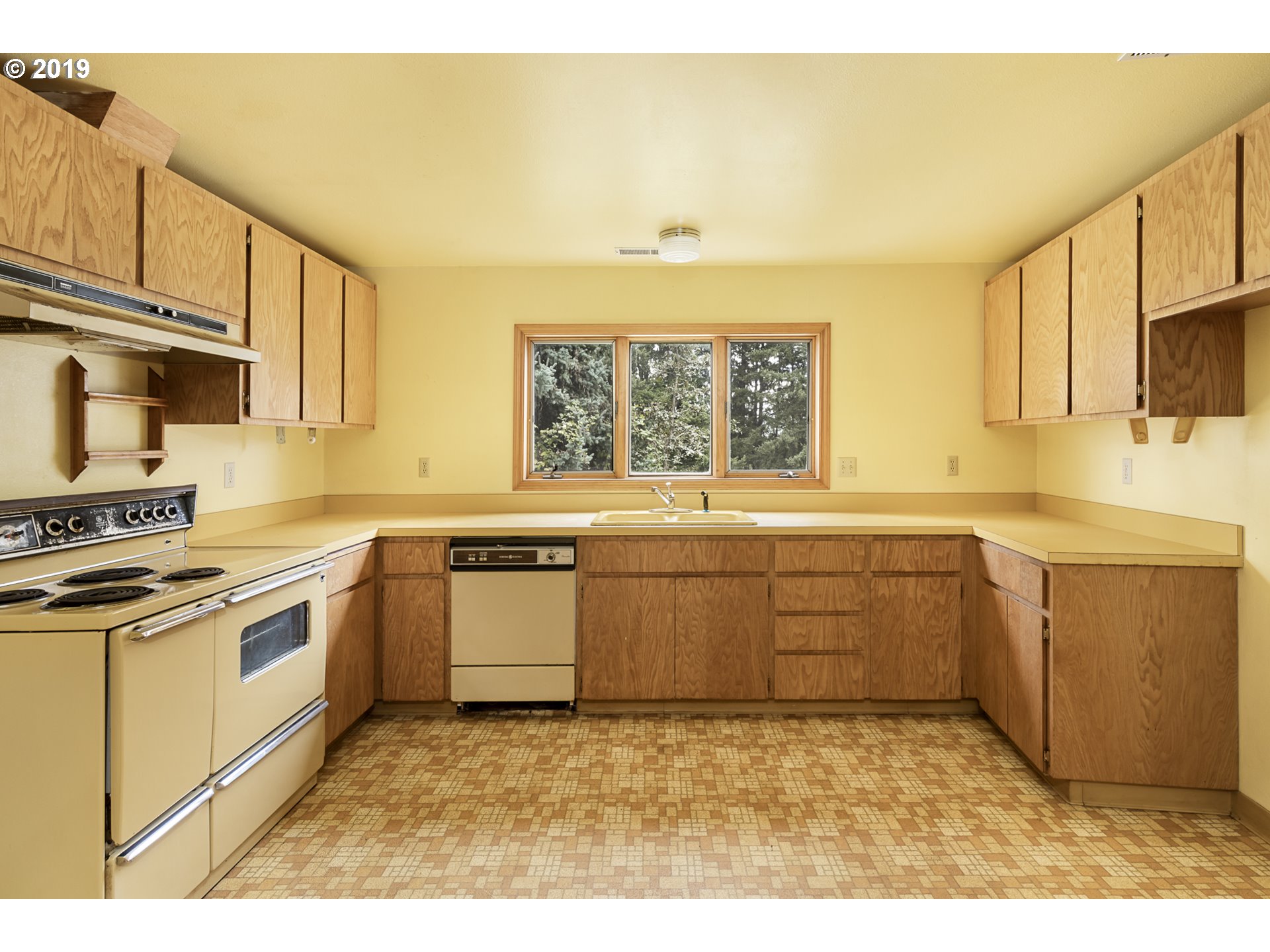 32698 Southwest Ladd Hill Road Wilsonville, OR 97070 - Photo 13 of 27