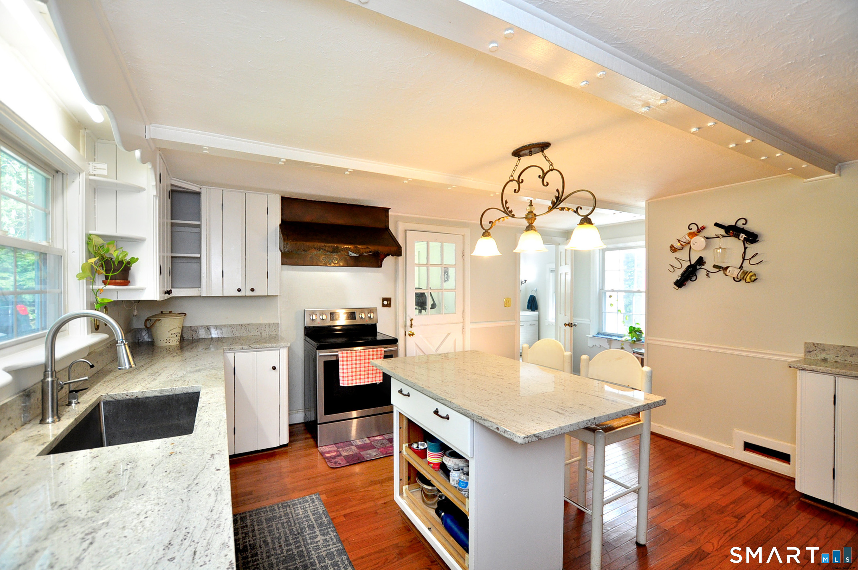 6 Raymond Road Avon, CT 06001 - Photo 21 of 38 Gallery Image 21