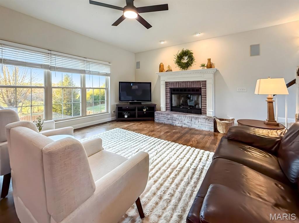 1155 Red Hawk Ridge Lane O'Fallon, IL 62269 - Photo 8 of 38