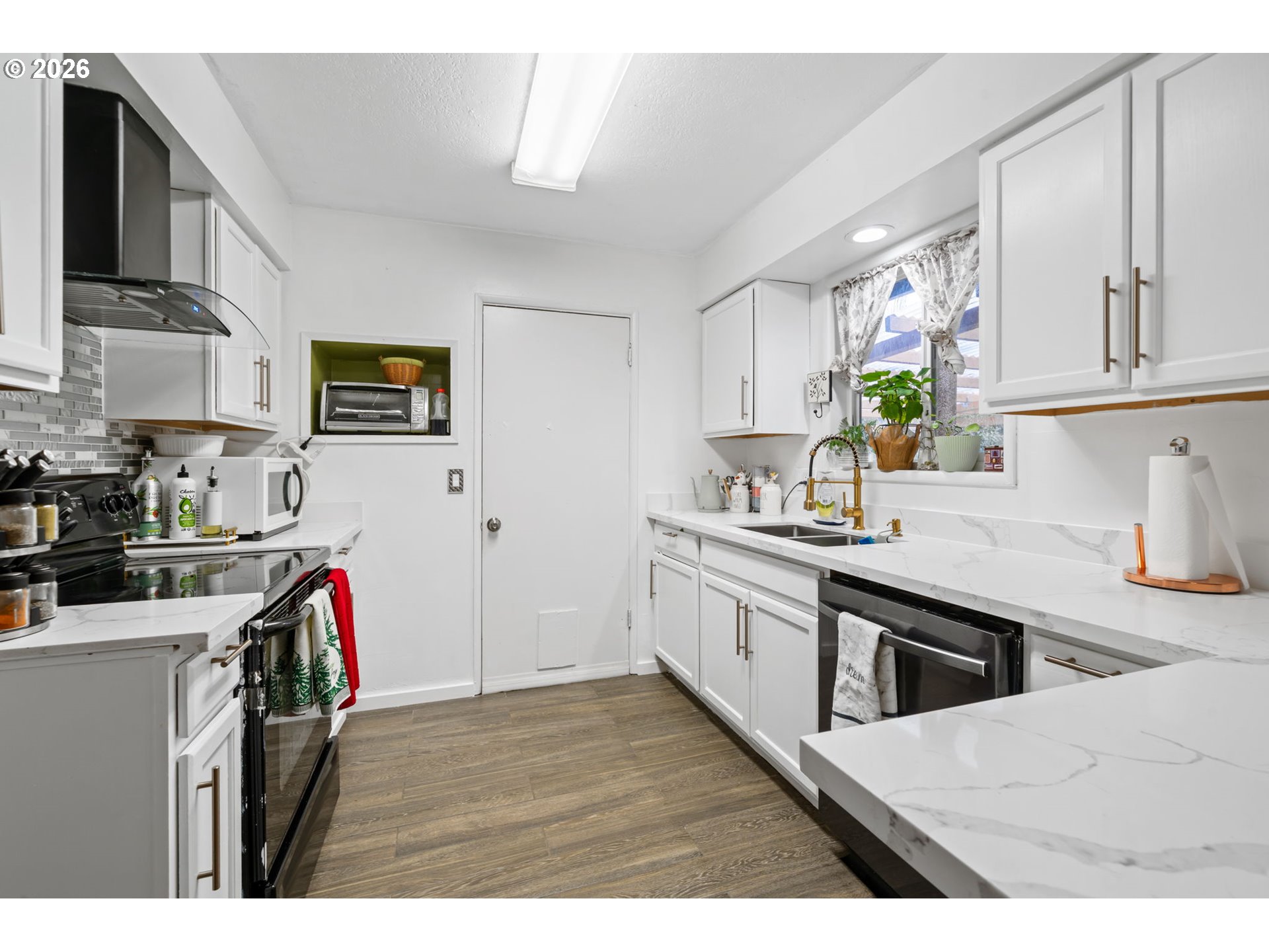 333 North 19th Avenue Cornelius, OR 97113 - Photo 6 of 24