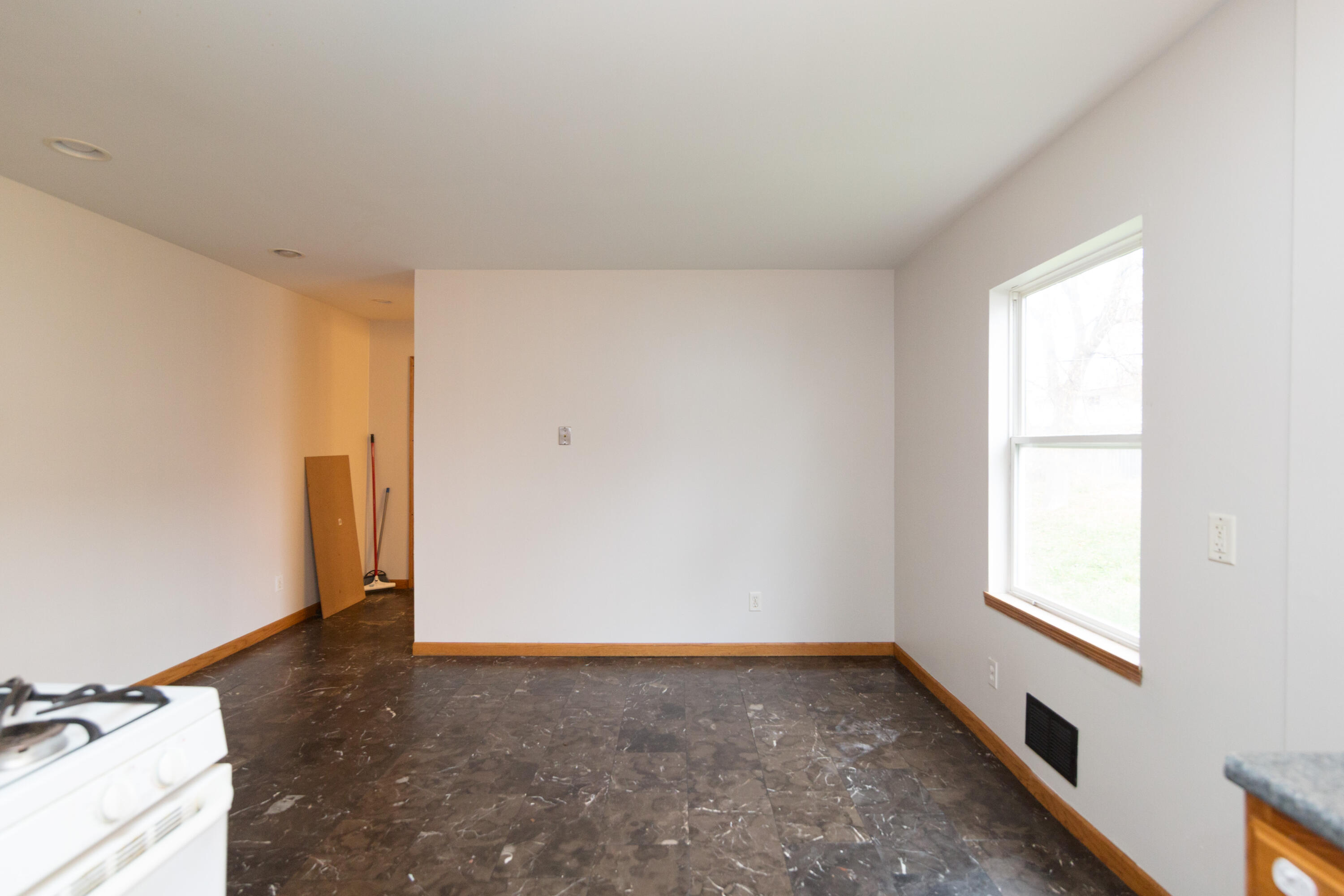 6824 West Mill Road, Unit 6826 Milwaukee, WI 53218 - Photo 8 of 13 6738-w-mill-rd-milwaukee_0113