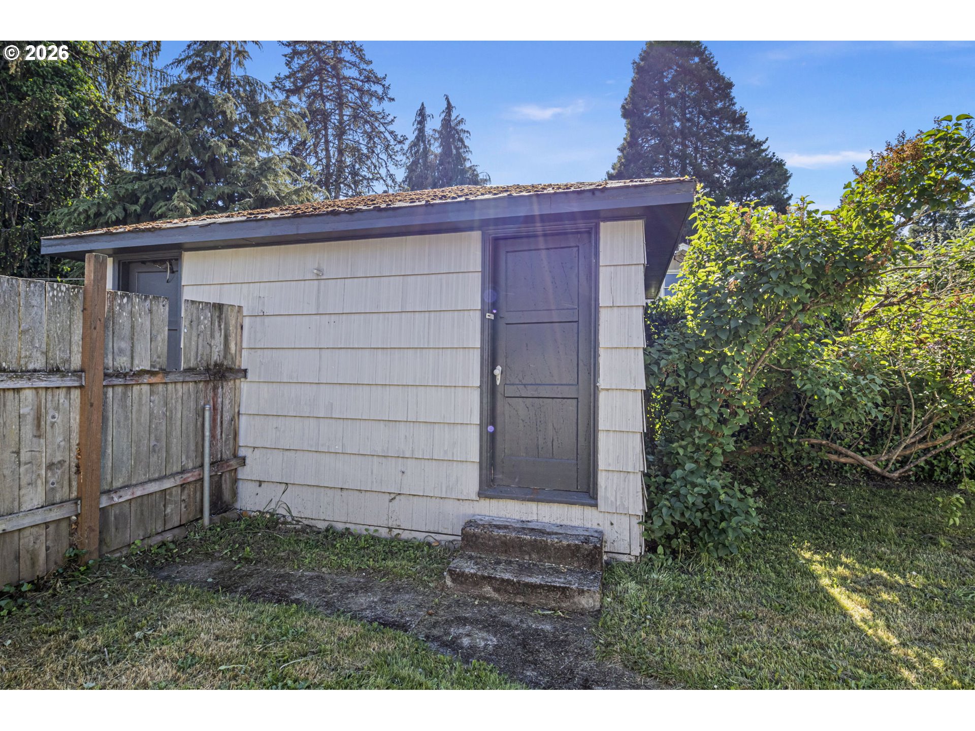 1008 Coburg Road Eugene, OR 97401 - Photo 46 of 46 a view of outdoor space and yard