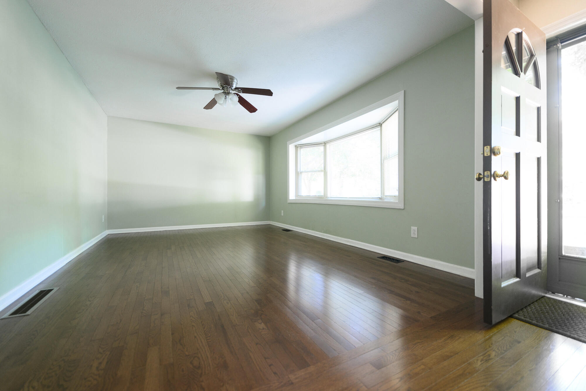 1416 Pine Meadow Road Lexington, KY 40504 - Photo 3 of 18 003