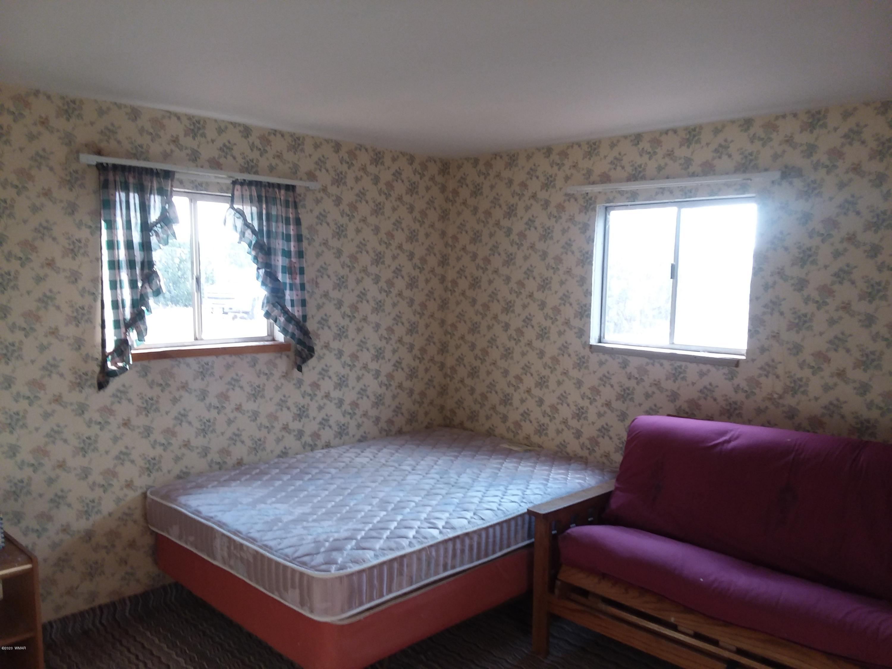 Lot 361 Woodridge Ranch, Unit 9 Concho, AZ 85924 - Photo 7 of 22 a room with furniture