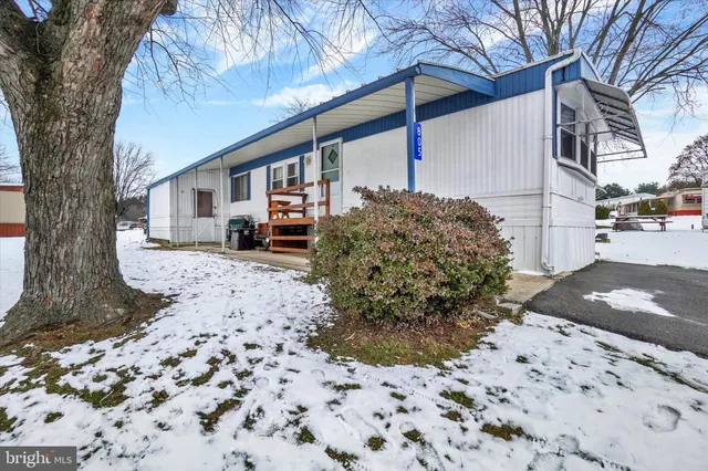 $65,000 | 805 Lake Drive, Mount Wolf, PA 17347