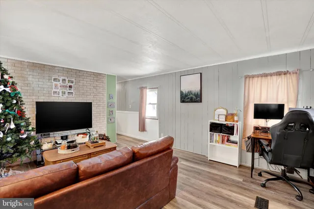 $65,000 | 805 Lake Drive, Mount Wolf, PA 17347