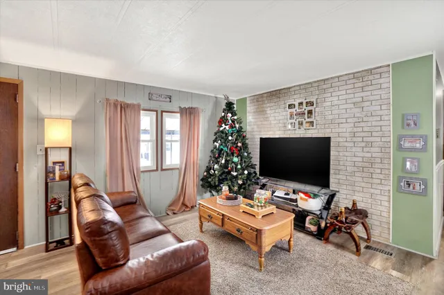 $65,000 | 805 Lake Drive, Mount Wolf, PA 17347