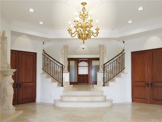 a view of utility room