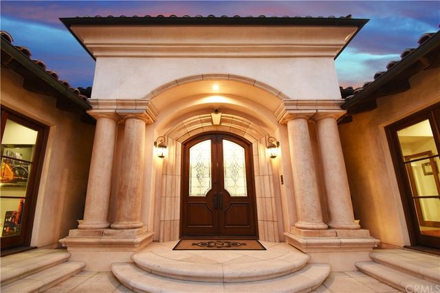 a view of a entryway door of the house