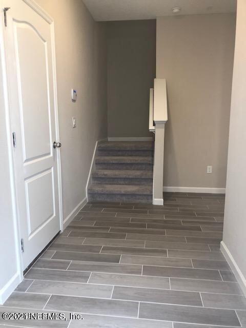 2565 Sandy Dune Drive Jacksonville, FL 32233 - Photo 2 of 14 a view of entryway