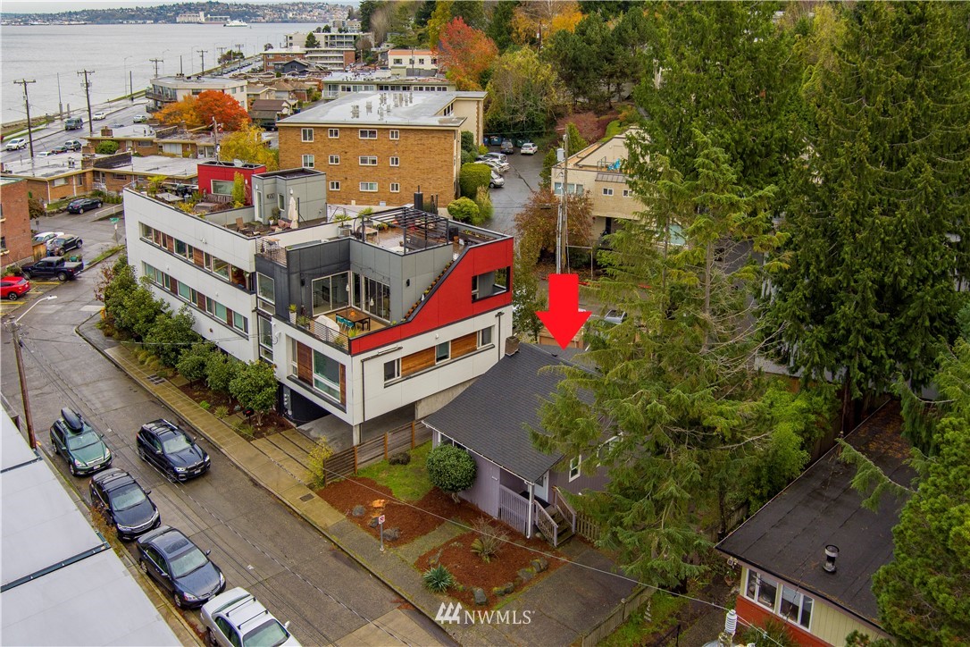 2426 Wickstrom Place Southwest Seattle, WA 98116 - Photo 2 of 25